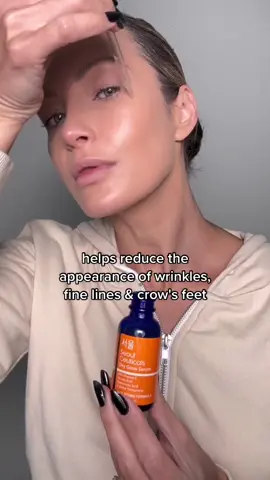 Anti-Aging Korean Vitamin C Serum for glowing skin! 🥰✨ #antiagingtips #vitamincserum #koreanskincare #koreanskincareroutine 