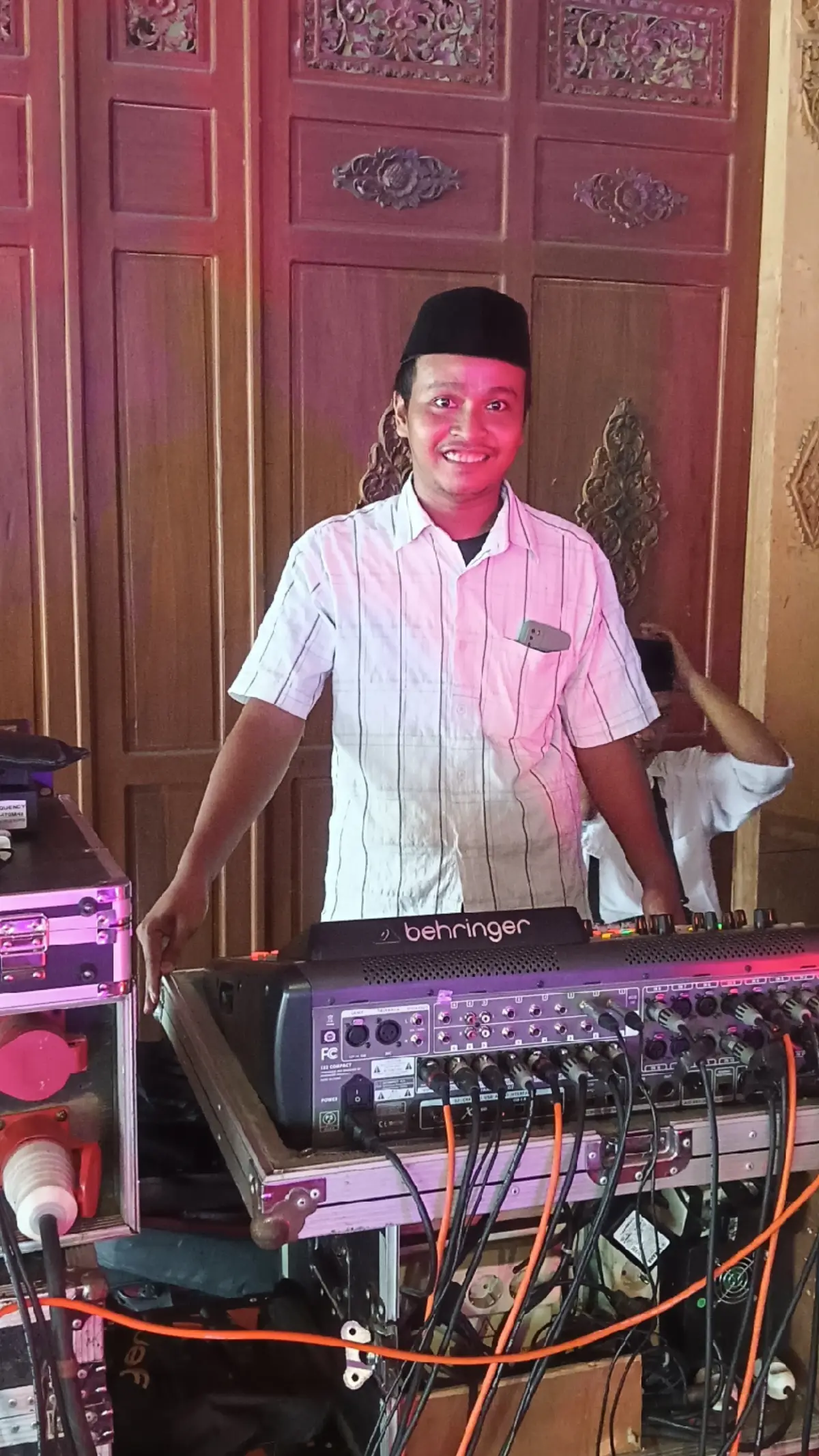 tetap bersyukur atas nikmat yang telah diberikan Gusti Allah SWT...amin ....