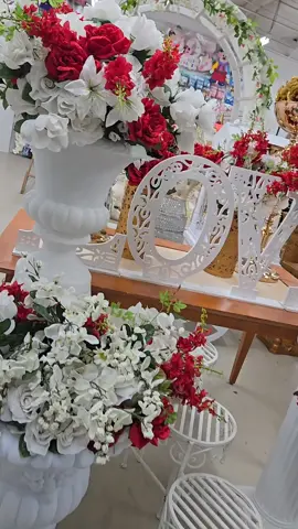 ALQUILER DE SILLAS, ADORNOS Y DECORACIONES PARA TODO TIPO SE OCASIÓN... CONSULTENOS AL 515 266 6562  O Venga a visitarnos en 2134 E. Grand Av. Des Moines IA 50317 #iowa #fyp #desmoines #paratii  #rentals #decoracion #sigueme #flowers #fiestas #party #decoration 