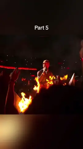 2019 - Maroon 5 (feat. Travis Scott & big boi) #SuperBowl #halftimeshow #2019 #maroon5 #travisscott #bigboi 