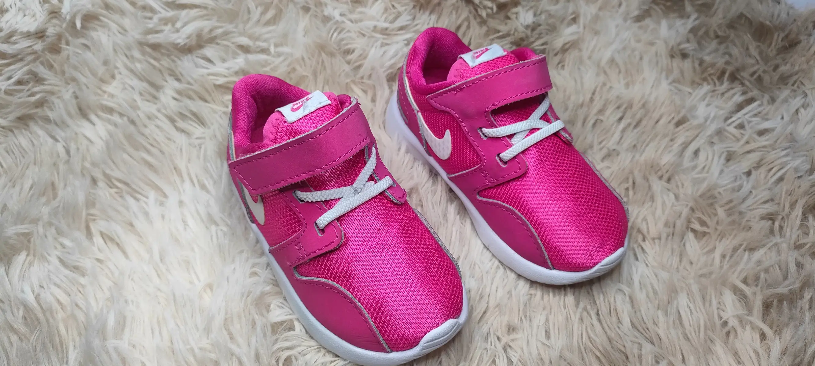 Talla 22 Adidas Velcro pink Hermosas Zapatillas para niños, tenemos tallas variadas. reservas y consultas al 77749722 #zapatillas #lapaz #zapatillasamericanas #zapatillasparaniños #tenisparaniños #tenisparaniñas #zapatillasparaniños #zapatillasparaniñas  #elalto #latiendademateo  #latienditadejuanmateo #fly #viral #parati