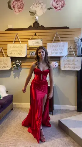 this is THE dress of the season 💋@Deja Vu Boutique #shopthevu #sherrihill #straplessdress #promdress #redpromdresses #lanadelreytok #summertimesadness #keyhole #prom #2024 