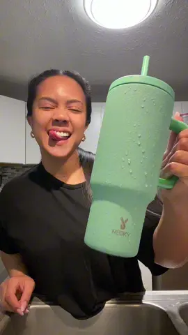 I think Im about to have a new addiction 🫣😍 #meoky #meoky🥤cups #ad #mustbuy #fyp #fypシ #viral #zamimare #tiktokmademebuyit 