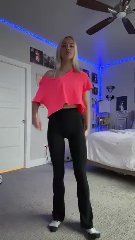 Old dance? #dance #foryoupage #fakebodyy⚠️ #fyp #💗 