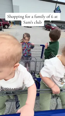 Shopping for my family of 6! We got lots of looks including some lady rolling her eyes at me after looking at my kids?? #groceryhaul #groceries #shopping #samsclub #groceryshopwithme #familyof6 #momof4 #twinmom #boytwins