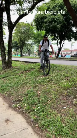 Parlante para bicicleta 🚲 y tambien lo puedes llever a todos lados 🔊#bicicleta #cicla #parlante #parlantebluetooth #amezquitatechnology #accesoriosparacelular #amezquitatechnology #mayoristas #negocios 