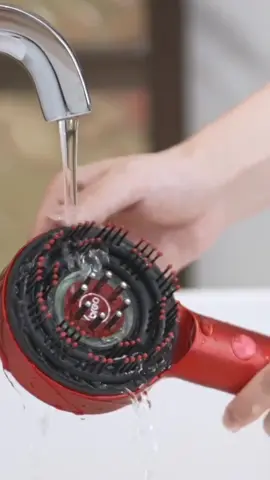 Lược điện di tinh chất hỗ trợ kích mọc tóc phù hợp với mọi loại da đầu quá xịn xò #breovietnam #chamsoctoc #luocmassage #suckhoe #tiktokhealth #LearnOnTikTok 