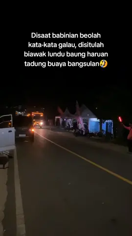 🤣🤣🤣@amank_ajhay @itu ujar ikam @al_pang5 @ꜱᴀʏᴀɴɢ ʟᴀʜɪʀ ʙᴀᴛɪɴ @adi_lesmanaa #fyp #fypdongggggggg #katakata #banjarboy #xzybca #xzbcya #zyxcba #pesonatrukkaliman #trukkalimantan #piwpiw🔫 #piwpiw🔫 