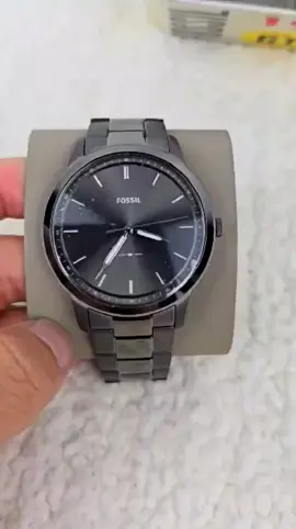 Sale Sale Sale ‼️‼️‼️ Fossil Minimalist Slim Case Design ⌚ Smoke Metallic Color Black Dial👍 44mm // 50 mtr wr or 165ft💦 Open for layaway 👌 Just DM for details 💌