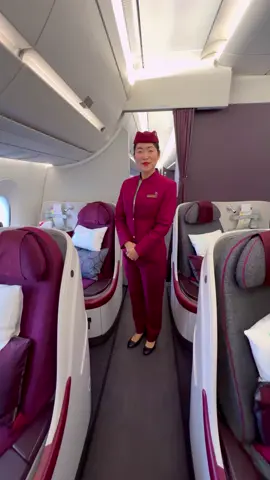 Experience the epitome of luxury✈️💼 This is how @Qatar Airways Business Class looks like!😍✨ #QatarAirways