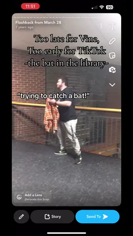 too late for vine, too early for tiktok… enjoy this “batty” college memory from SEVEN years ago🫠  #bats #collegememories #librarytok #vermontlife #jsc #nvu #vsu #johnsonstate #johnsonvt #gobadgers #2017throwback 