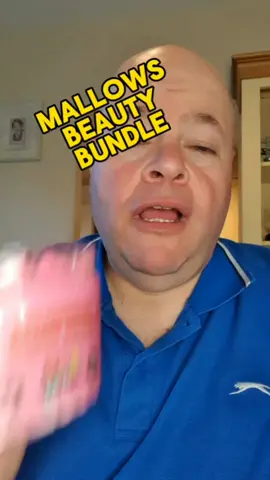Absolute bargain be quick for this beauty bundle by Mallows Beauty. Perfect gift for your daughter or wife or girlfriend. #MallowsBeauty#BeautyBundle#Bargain #BodyScrub#ShaveButter#Beautycare #Smellsamazing#perfectgift 
