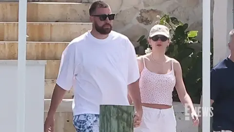 Taylor Swift And Travis Kelce HOLDING HANDS During Romantic Bahamas Vacation   E! News   #erastour #1989taylorsversion #tavlorswift #1989tv #taylorsversion #1989 #swifttok #swiftie #taylornation #nowthatwedonttalk #reputationtv #erastourfilm #swiftifies #taylorswifterastour #taylorswift #reputation #TrendTok #trendtokapp🎥🎥
