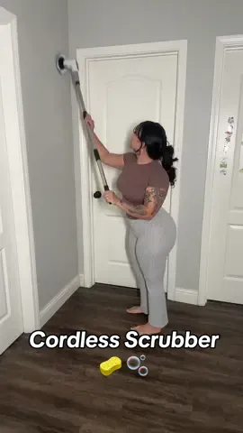 No need to break youd back anymore. #fyp #clean #powerscrubber #omg #wow #mothersday #CleanTok #scrub #works #dovety #cordless #lifesavers #shop #tiktokshop #springsale #springclean #bathroom #cleanup #dirtyhouse #viral 