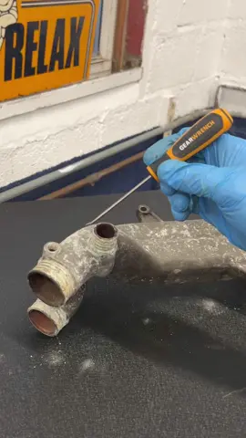 Satisfying when the seals go flying #bmw #cars #cartok #gearwrenchpartner #DIY #tools #restoration #mechanicsoftiktok @gearwrenchtools 