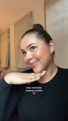 the way it all melts together 🎀✨💫 #everydaymakeup #easymakeuptutorial #bestmakeup 
