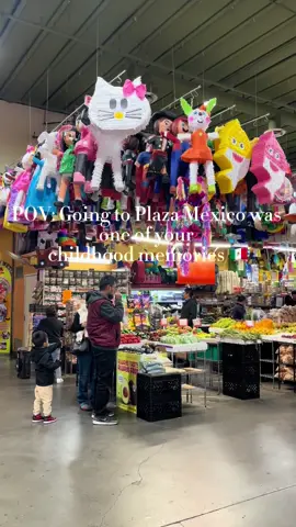 Bring so many memories 🥺🇲🇽❤️ #fypシ #parati #plazamexico #lynwoodca #swampmeet #childhoodmemories #fyp #plazamexicolynwood #losangeles #mexicantiktok #paratii #lovebeinglatina #trending #viralvideo #plazamexicolosangeles🇲🇽 #para 