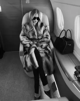 trip to umbria, italy🇮🇹🛩️🥃🐎🍝                     #rosiehuntingtonwhiteley #jasonstatham 