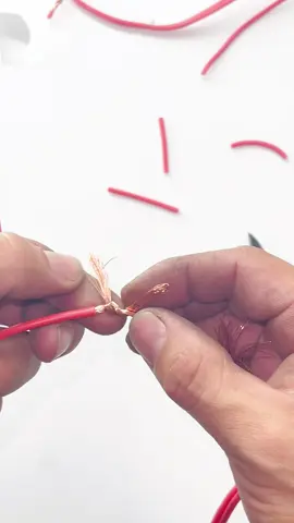 Nối dây điện cơ bản #huuhoaithodien #thodienmaiman #xuhuong #caodangnghecantho #huuhoaicnc #electrician #huuhoaibaotri #pinnangluongmattroi #cnc #huuhoaibaotri #baotridien #diencoban #huuhoaidaydien 