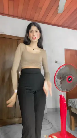 පොඩ්ඩක් නටමුද 😆❤️ #fypシ゚viral🖤tiktok #onemillionviews #viralvideo #fyp #dilinichathurika 