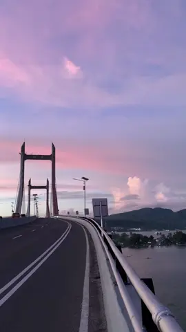 Sunset ambon memang secandu itu!😍. #sunset #ambonpride🏝🔥 #maluku_ambon #indonesia🇮🇩 