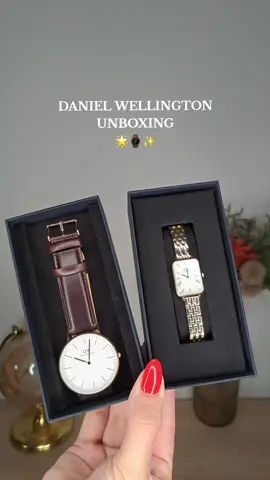 You know I love elegant and timeless watches and these are IT!!! Use 🌟 DWBBLYDIAAPR 🌟 for an extra 15% off!!! link and code in the comments 😉 #danielwellington #unboxing #watch #oldmoney 