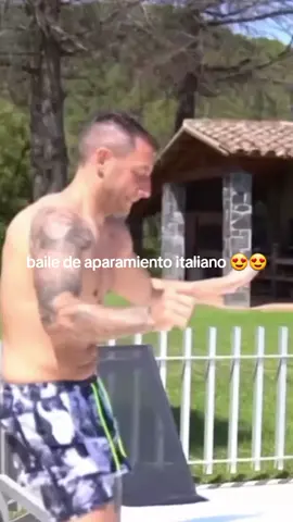 italiano 😍🇮🇹#shitposting #shitpost #momo ##momoladinastia #virgo #baile #arg #argentina #italia #streamer #foryoupage #foryou #fyp #humor #parati 