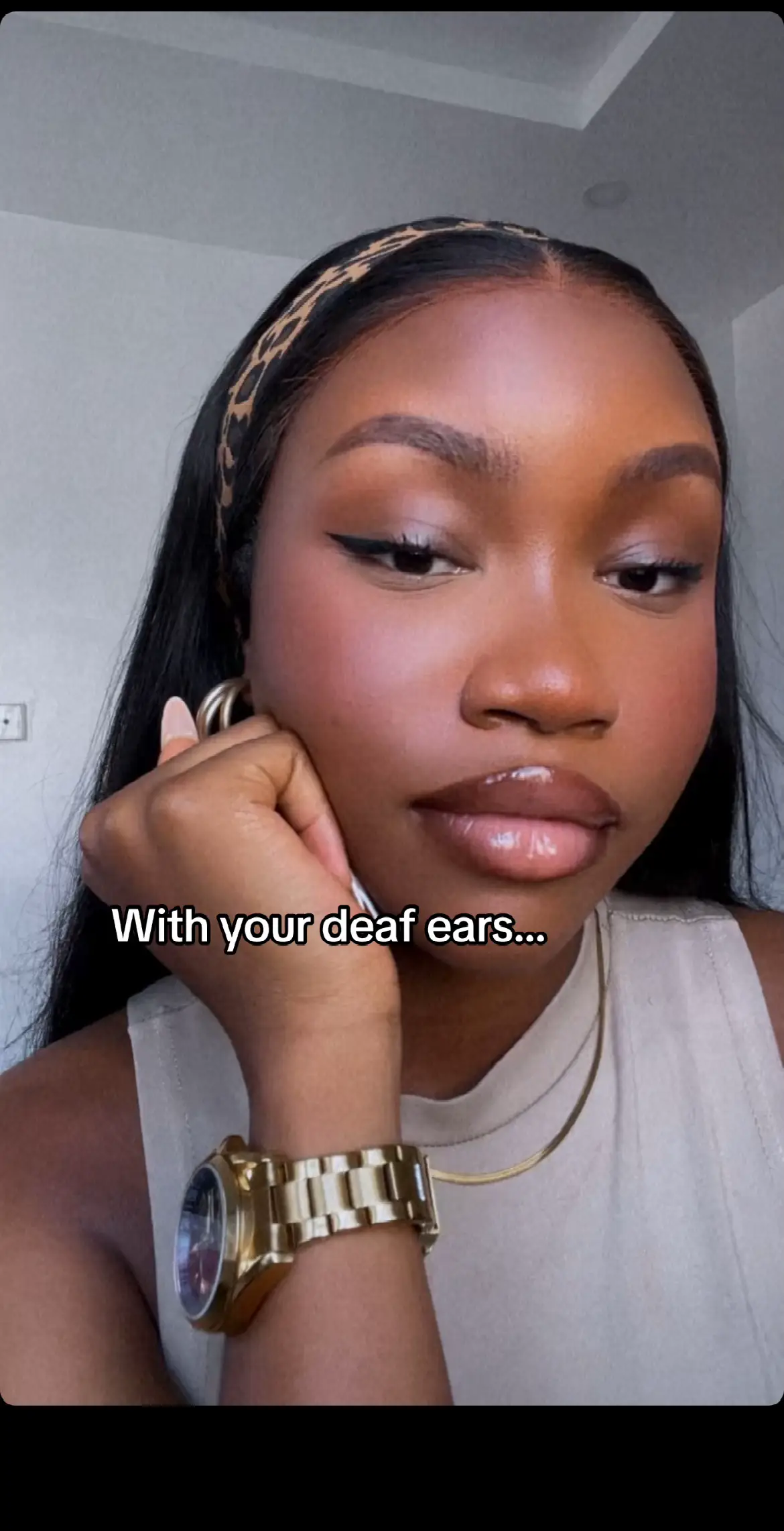 Concealer cannot make those natural creases and folds disappear!!! There’s nothing like a crease proof concealer and as long as its a cream or liquid product, it will settle into the folds under your eyes.  . #BeautyTok #makeuptips #makeuphacks #beautysecrets #makeup #beginnermakeup #makeupforbeginners #blackgirlmakeup 