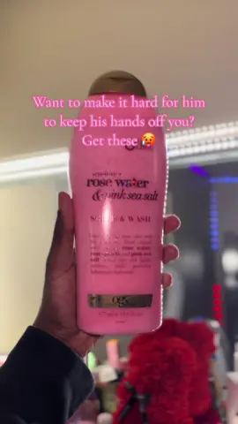 & if you REALLY want em wrapped around your finger? Get YSL Libre 🥵🥵🥵 #smellgoodfeelgood #fyp #viral #perfumelover #smellgood 