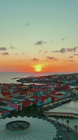 Willemstad, Curaçao 🏝️☀️#fyp #foryou #curacao #island #sunset 