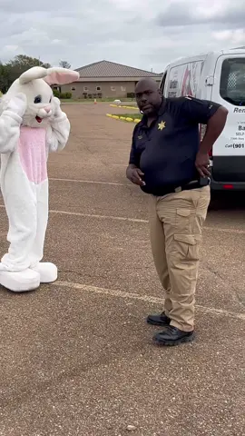 How You Pull A Bunny Over On Easter Sunday❓🐰🚨🤣🤣 -  • • w/ @ipodthedj3x @marley_da_dreadhead @therealist_solo  #funny #comedy #easter #eastersunday #holidays #Love #haha #fullhouseent 
