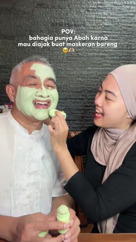 Sayang abah semoga abah sehat terus ya🥺💖 biar bisa liat aku nikah nanti! Btw ini maskernya g2g yang mugwort~~  #fatherdaughter #skincare