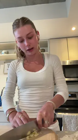 Cook easter dinner with meeee