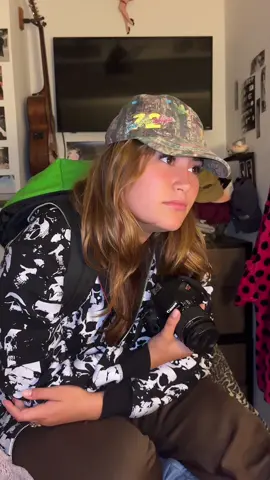 @amelia getting more and more unhinged as the video progresses😜#fyp #backpack #miami #trending #BestFriends #girl #relatable #lol 