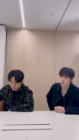 [만우절🍪] 세레나 쫑이에요✨ #ATEEZ #에이티즈 #YUNHO #윤호 #JONGHO #종호
