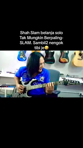 Solo sambil2 layan telibisen🤣 #takmungkinberpaling #slam #malayguitarsolo #guitarsolo #ibanezguitars #guitarist #fypシ゚viral #fyp #ShahSlam 