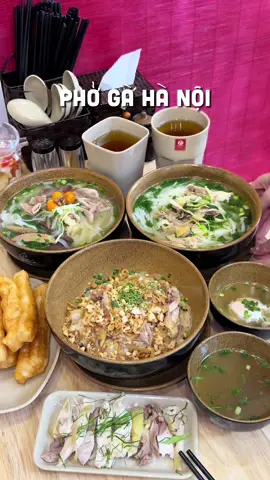 Lần đầu tiên lên 1 quán phở gà #vrmgr #phehanoi #ilovetiktok #fyp 