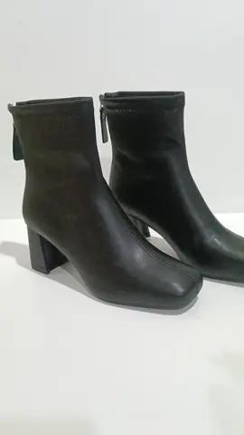 1015 Black / 6cm / Size 34-43 #boots #bootswanita #sepatuboots #bootshitam #blackboots #haktahu #koreafashion #casual #casualshoes #elegantshoes #sepatuwanita 