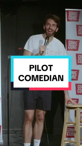 Nobody likes airplane material ✈️☠️🤣 #pilot #theatremajor #standupcomedy #crowdwork #jokes #funny #darkhumor #comedian