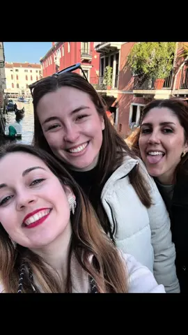 Quero voltar já 🥹🥰                 #fy #fyp #Vlog #venezaitalia #miniferias #CapCut #migas @Mariana Ramos @cristianaaoliveiraa 