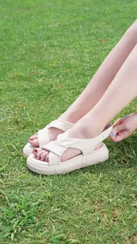 Mùa Hè Đi Sandal Vừa Đẹp Vừa Thoáng Nhé#sandalnu #sandalnuxinh #depsandal #depsandalnu #xangdan #depnu 
