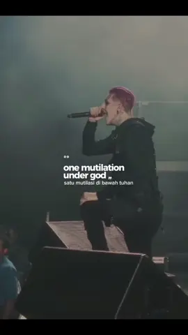 Headbang in bro 🤘 | Motionless In White - Slaughterhouse ( Ft. Bryan Garris ).  .  .  .  #motionlessinwhite #slaughterhouse #bryangarris #livemusic #musiclyrics #musiklirik #liriklagu #lirikterjemahan #playlist #metalcore #deathmetal #headbang #chriscerulli 