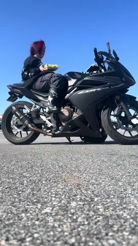 Saturday chill ride :D also first official moto vlog!!! #motovlog #motorcycle #cbr #cbr500r #motorcyclegirl #motorcyclesoftiktok 
