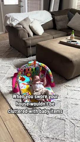 All these little things are how I get stuff done 😅 #firsttimemom #momtiktok #babytiktok #skiphopactivitycenter #fisherprice #maxicosi #babyentertainment 