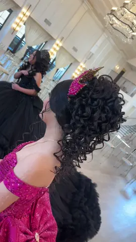 Quinceañera hairstyle #xv #quince #quinceanera #quinceañera #quincehair #quinceanerahair #updo #quinceañeras 