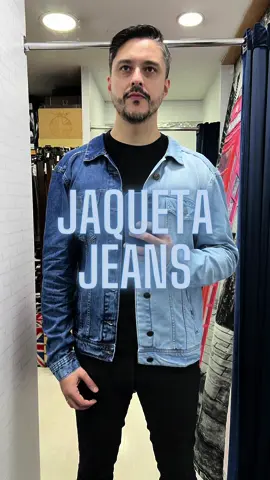 Quer dar um UP no seu ALL BLACK? 💎Jaqueta Jeans London💎 . Duas cores incríveis pra você escolher: Stone e Delavê . 💵Apenas R$299,99 . 📲Peça pelo whatslondon e receba em casa (41)98803-3371 . 🏬Venha provar aqui na London do Shopping Itália  . 📌Marechal Deodoro, 630 . #curitiba #modamasculina #jeans #jaqueta #outono #lancamento #novidade 