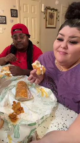 Whats up Everybody💙 #foryoupage #fyp #TunaSub #Subway #GottaHaveDatCrunch #Mukbang #EatingShow 