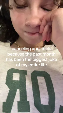 😑