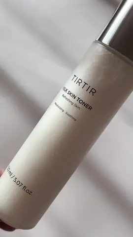 Milk Skin Toner is an excellent choice for glowing and refreshing your skin🥰 #tirtir #tirtirtoner #milkskintoner 