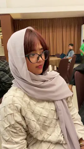 yg bnr aja nih nak dkv 